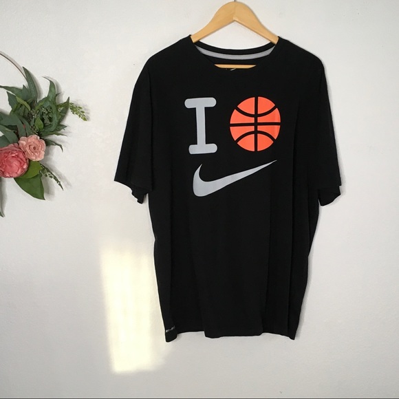Nike dri-fit basketball shirt. - Picture 8 of 8